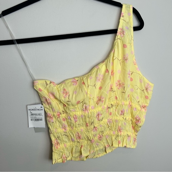 NWT women’s yellow floral crop top size small - Picture 3 of 5